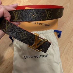 LV Initiales 30MM Réversible Belt (Authentic)